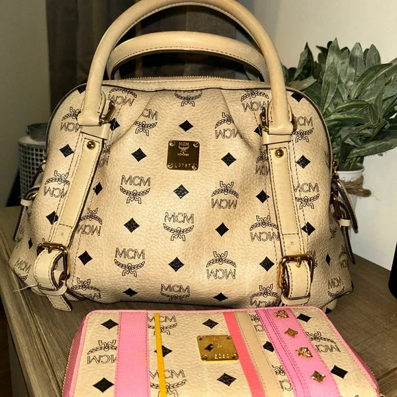 MCM Beige Monogram Satchel with Pink-Trim Wallet - Picture 2 of 13